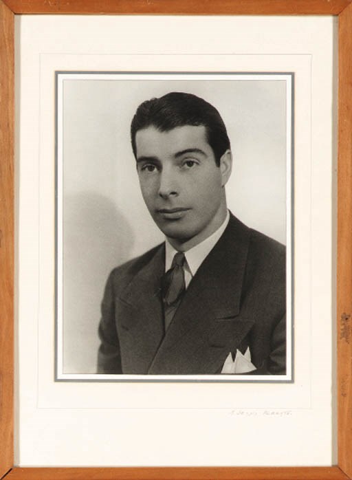 A PHOTOGRAPH OF JOE DIMAGGIO