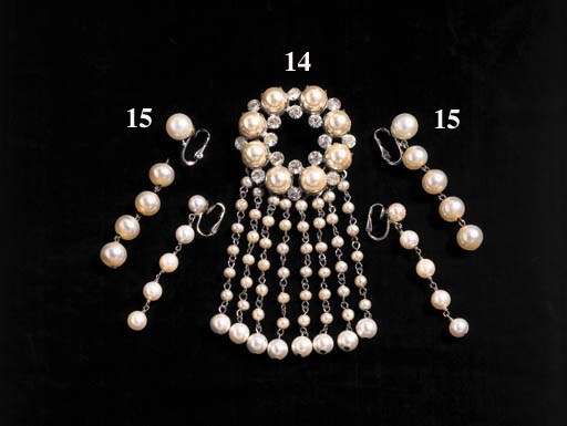 TWO PAIRS OF EARRINGS