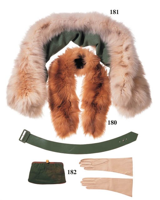 A FUR COLLAR