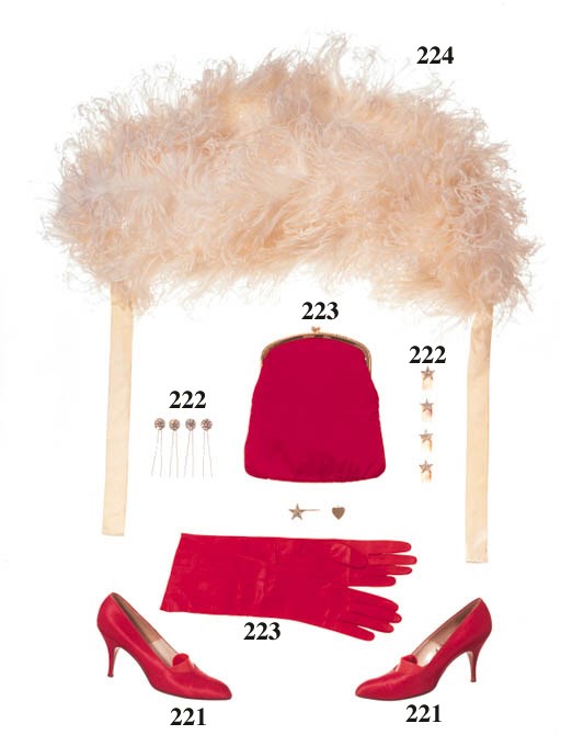 AN EVENING BAG AND GLOVES