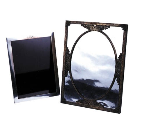 A GROUP OF SILVER PICTURE FRAMES