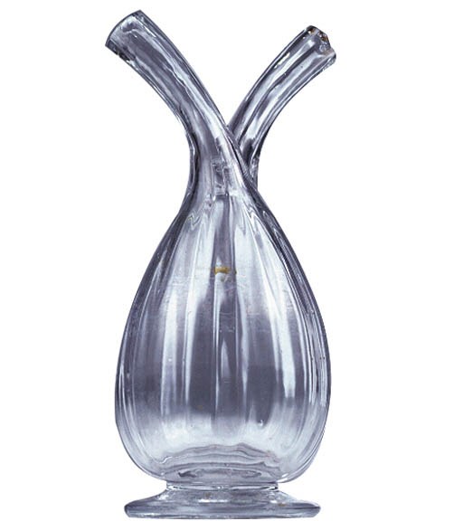 A GROUP OF GLASS ARTICLES