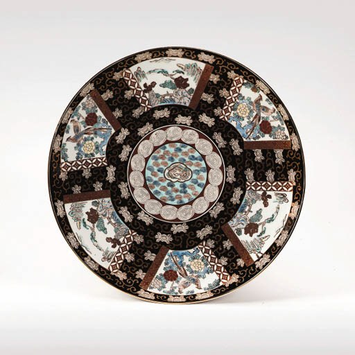 A JAPANESE IMARI CHARGER