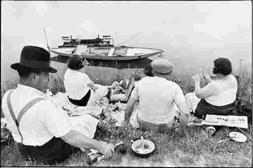 HENRI CARTIER-BRESSON