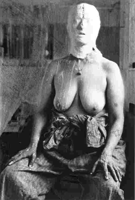 KIKI SMITH