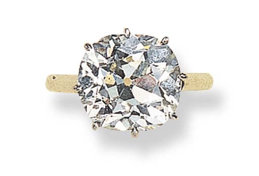 A SINGLE-STONE DIAMOND RING
