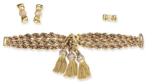 AN ELEGANT GOLD AND DIAMOND BRACELET, BY GAUCHERAND