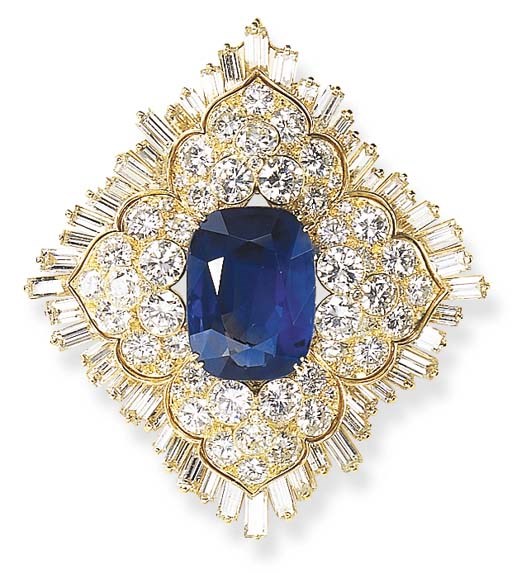 AN IMPRESSIVE SAPPHIRE AND DIAMOND BROOCH, BY VAN CLEEF & ARPELS