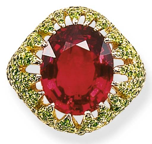 A SPINEL AND GARNET RING