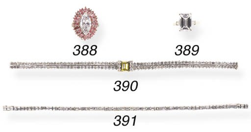 A SINGLE-STONE DIAMOND RING, BY HARRY WINSTON