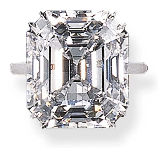 A HIGHLY IMPORTANT SINGLE-STONE DIAMOND RING