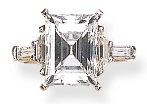 A SINGLE-STONE DIAMOND RING, BY VAN CLEEF & ARPELS