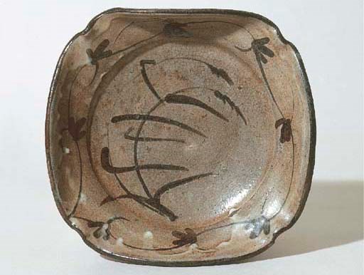 A Stoneware Food Container for Tea Ceremony (Mukozuke)