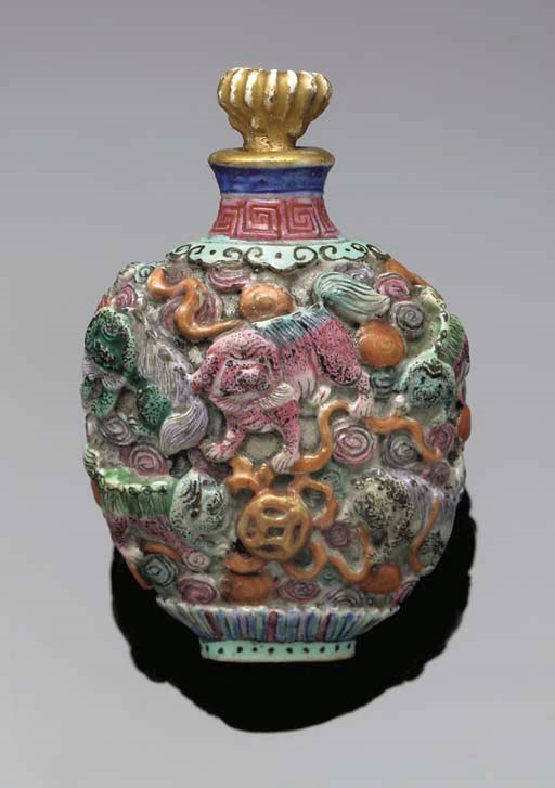 A Chinese famille rose porcelain moulded snuff bottle, 19th century