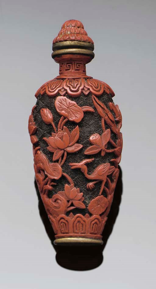 A Chinese cinnabar lacquer snuff bottle, 19th Century