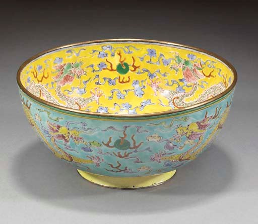 A Chinese enamel bowl, 19th Century