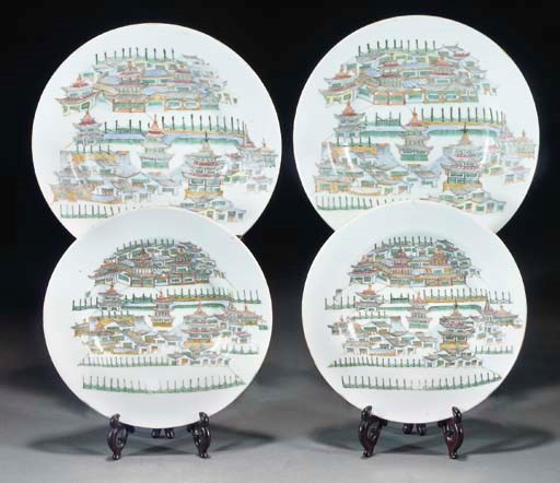 A pair of Chinese famille rose dishes, Xianfeng sealmarks and of the period