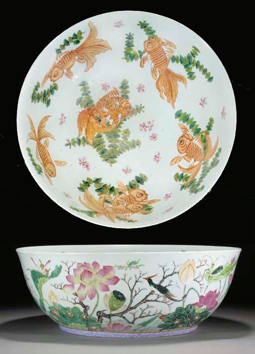 A large Chinese famille rose bowl, 19th century