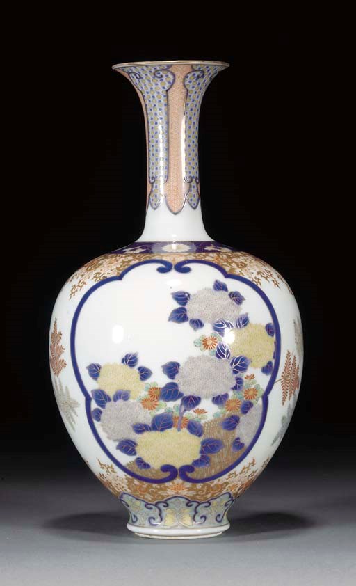 A Japanese Fukugawa bottle vase, late 19th century