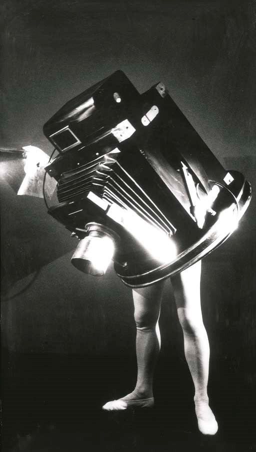 LAURIE SIMMONS (BORN 1949)