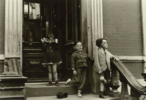 HELEN LEVITT (b. 1918)