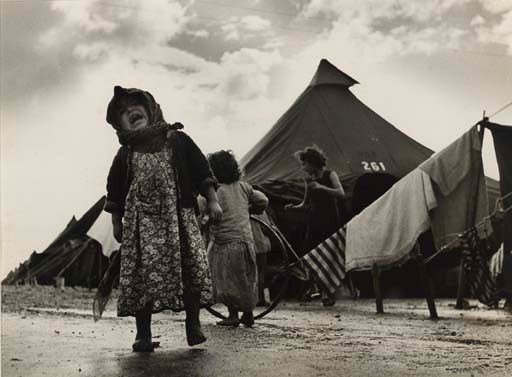 ROBERT CAPA (1913-1954)