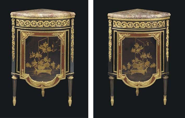 A PAIR OF LOUIS XVI ORMOLU-MOUNTED EBONY AND JAPANESE LACQUER ENCOIGNURES