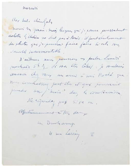 DUCHAMP, Marcel (1887-1968). Lettre autographe signée, adressée à Salvador et Gala Dali. Une page in-4 (270 x 212 mm), encre bleue sur papier. (Traces de pliures, petites taches brunes.)