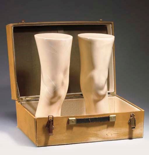 CLAES OLDENBURG