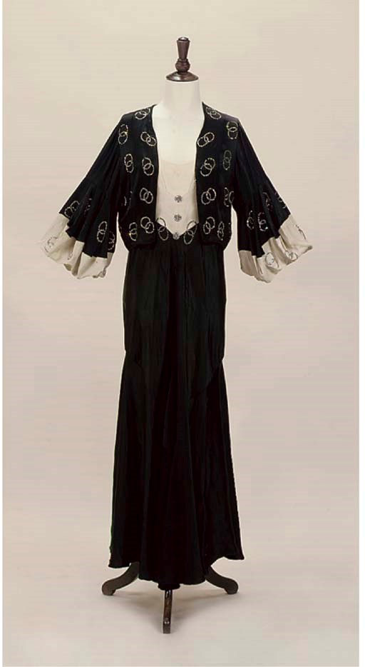AN EVENING ENSEMBLE, 1930S