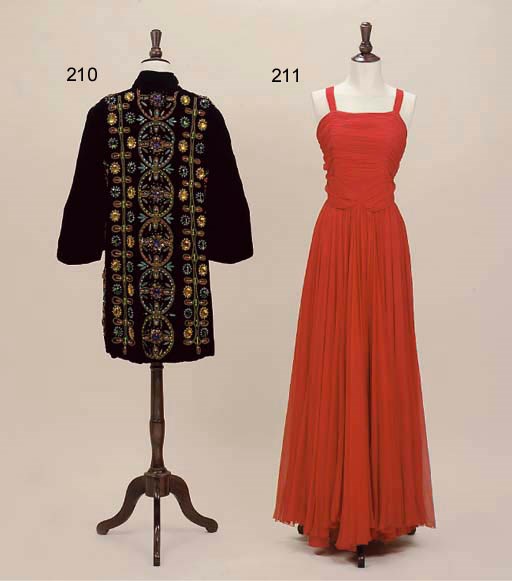 A CHERRY RED SILK CHIFFON EVENING GOWN, JEAN DESSES
