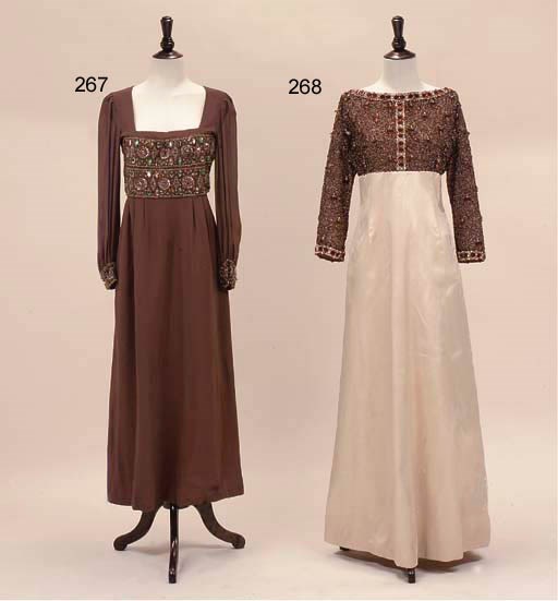 AN IVORY AND AMBER EVENING GOWN, GUY LAROCHE
