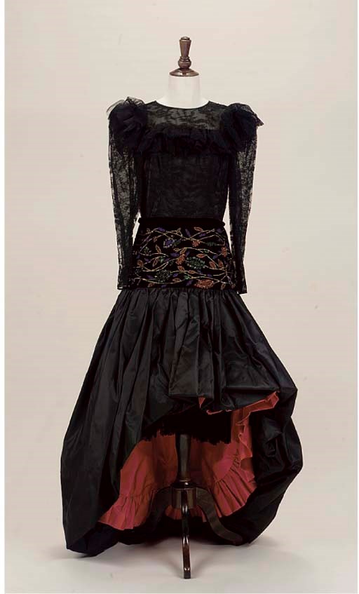 A BLACK AND CRIMSON EVENING GOWN BY ALIMIA, MID 1980S