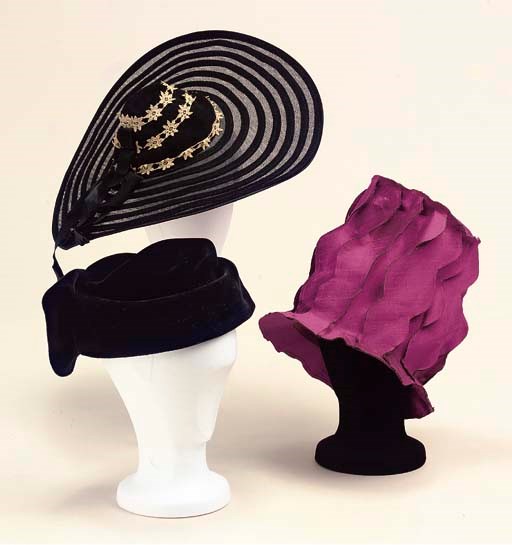A COLLECTION OF VINTAGE HATS