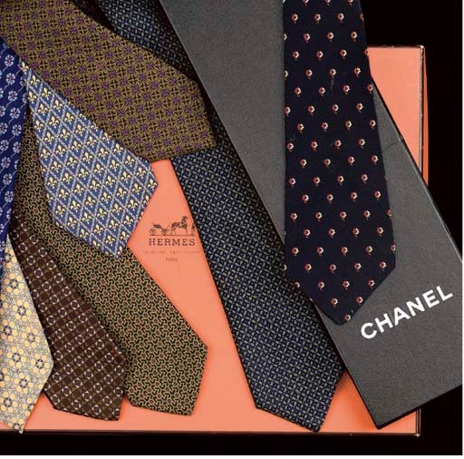 A LARGE COLLECTION OF NECKTIES