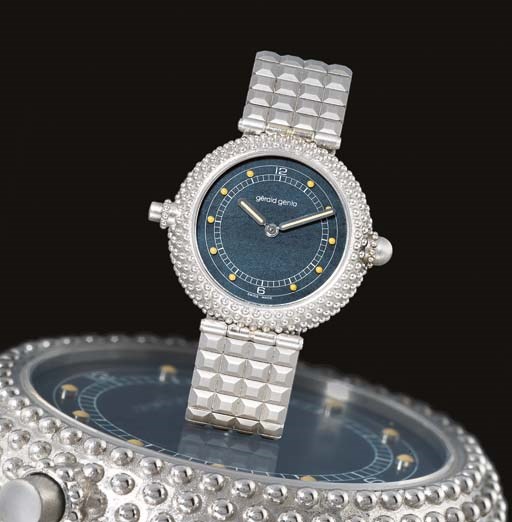 GERALD GENTA. A RARE 18K WHITE GOLD AUTOMATIC MINUTE REPEATING WRISTWATCH WITH BRACELET