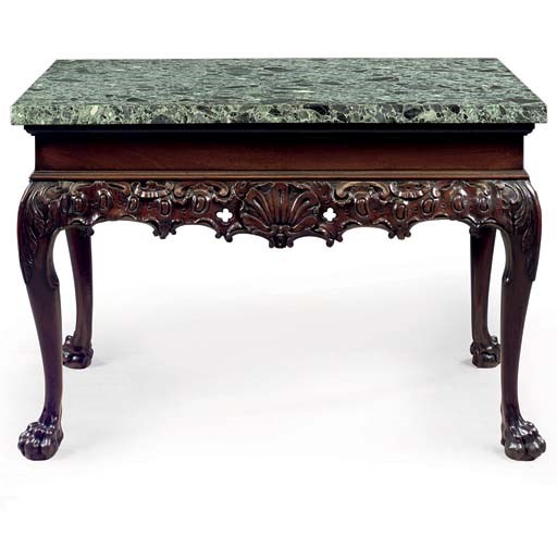 AN IRISH GEORGE II MAHOGANY SIDE TABLE