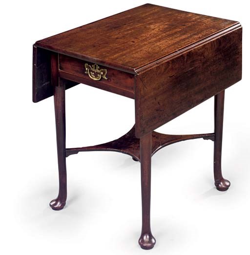 A GEORGE II MAHOGANY PEMBROKE TABLE