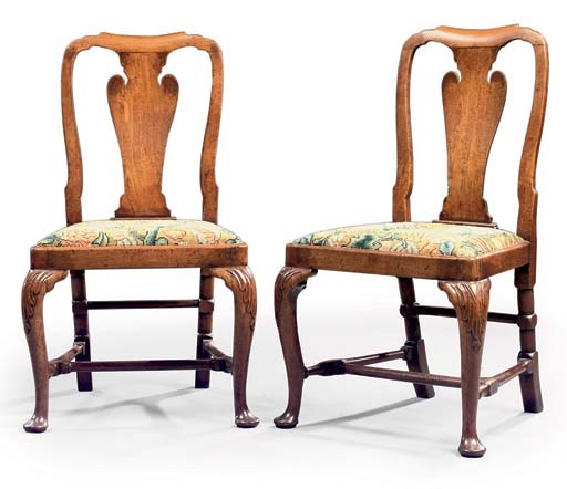 A PAIR OF GEORGE I WALNUT SIDE CHAIRS