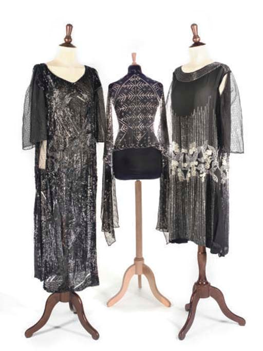 1920s COSTUME, INCLUDING STOLES