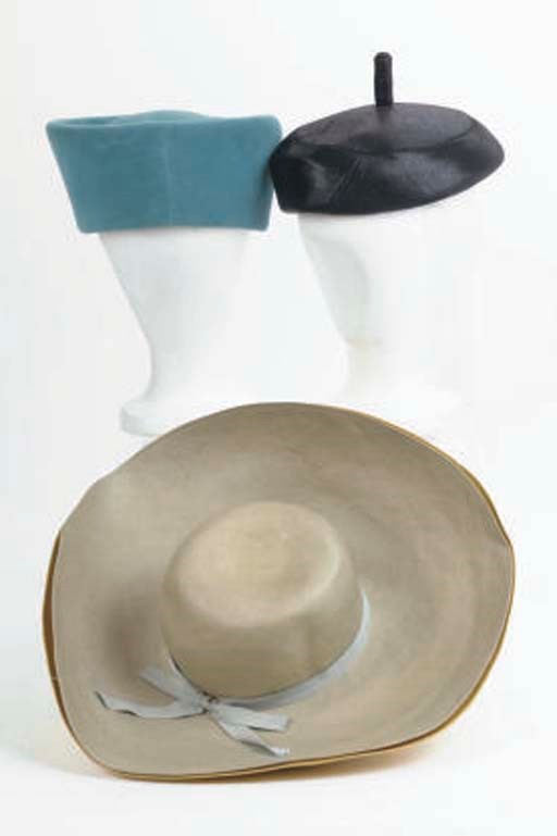 CHRISTIAN DIOR