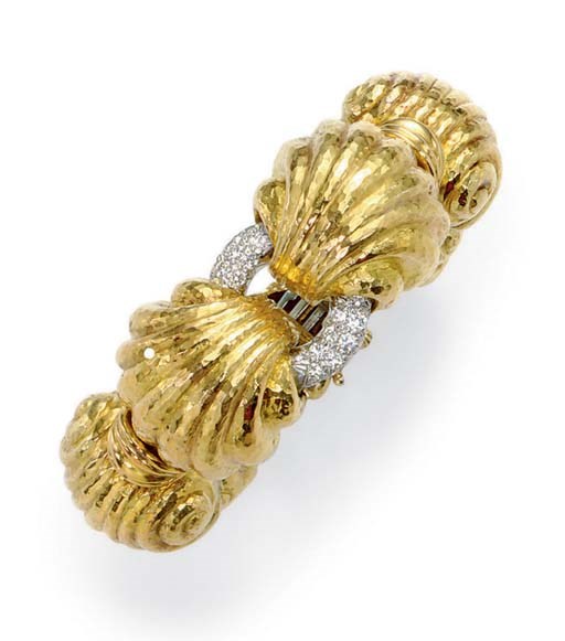 A GOLD AND DIAMOND BRACELET, BY DAVID WEBB