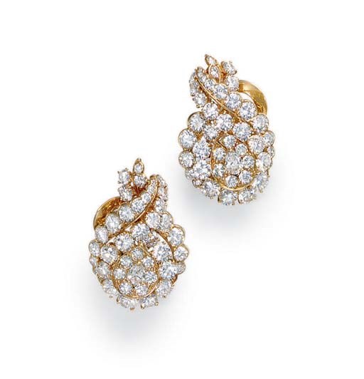 A PAIR OF DIAMOND EAR CLIPS, BY GERARD