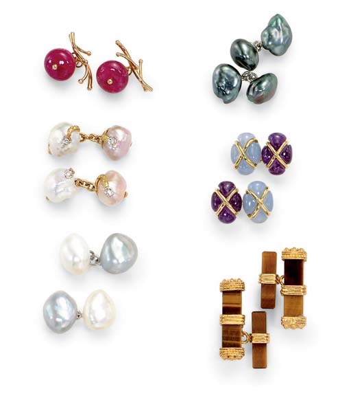 A GROUP OF CUFFLINKS