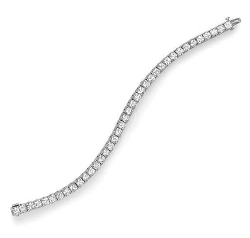 A DIAMOND LINE BRACELET