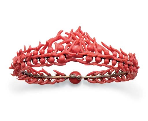 **AN ANTIQUE CORAL BANDEAU