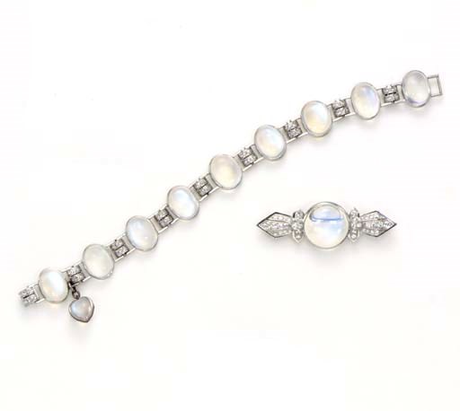 A SET OF MOONSTONE AND DIAMOND JEWERLY, BY BAILEY, BANKS & BIDDLE