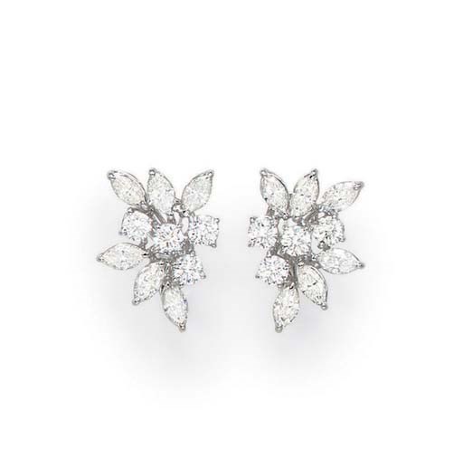 A PAIR OF DIAMOND EAR CLIPS