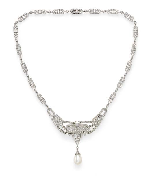 AN ART DECO DIAMOND AND PEARL NECKLACE