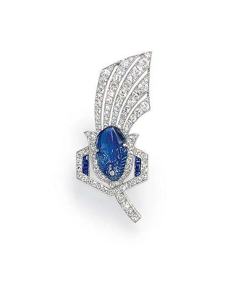 A SAPPHIRE AND DIAMOND BROOCH